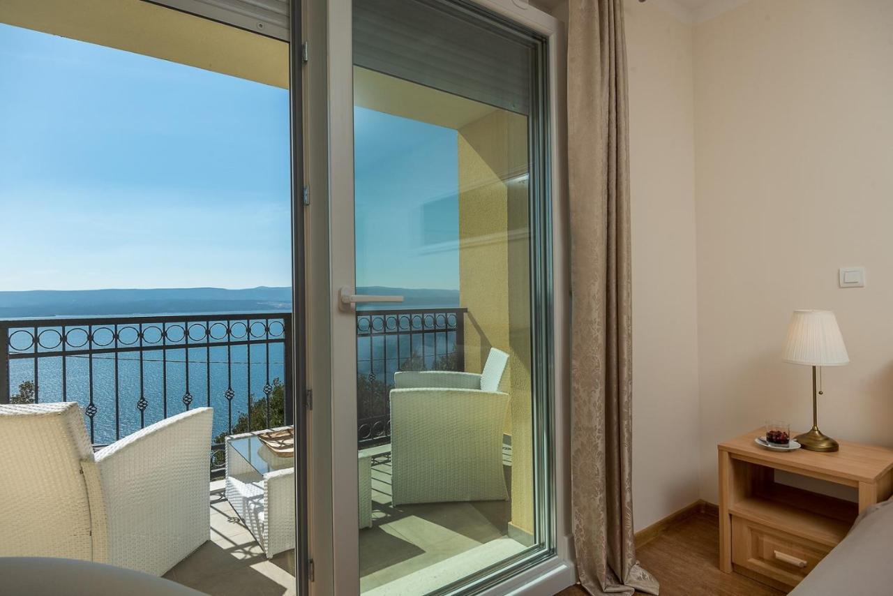 Villa Sun Palace With Luxury 5 Bedroom Villa And Amazing Panoramic Sea Views Mimice Exterior photo